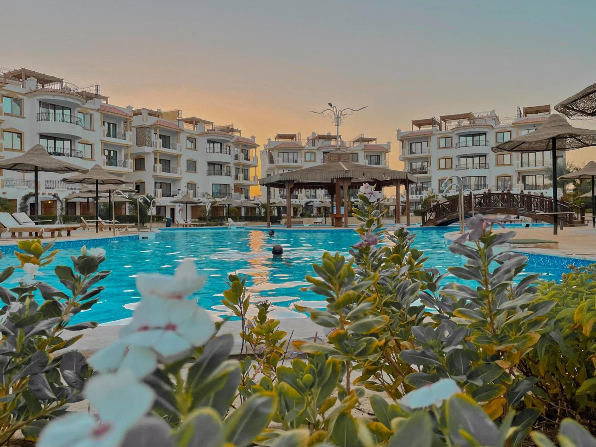 Sharm Hills Aqua Park Resort Bagian luar foto