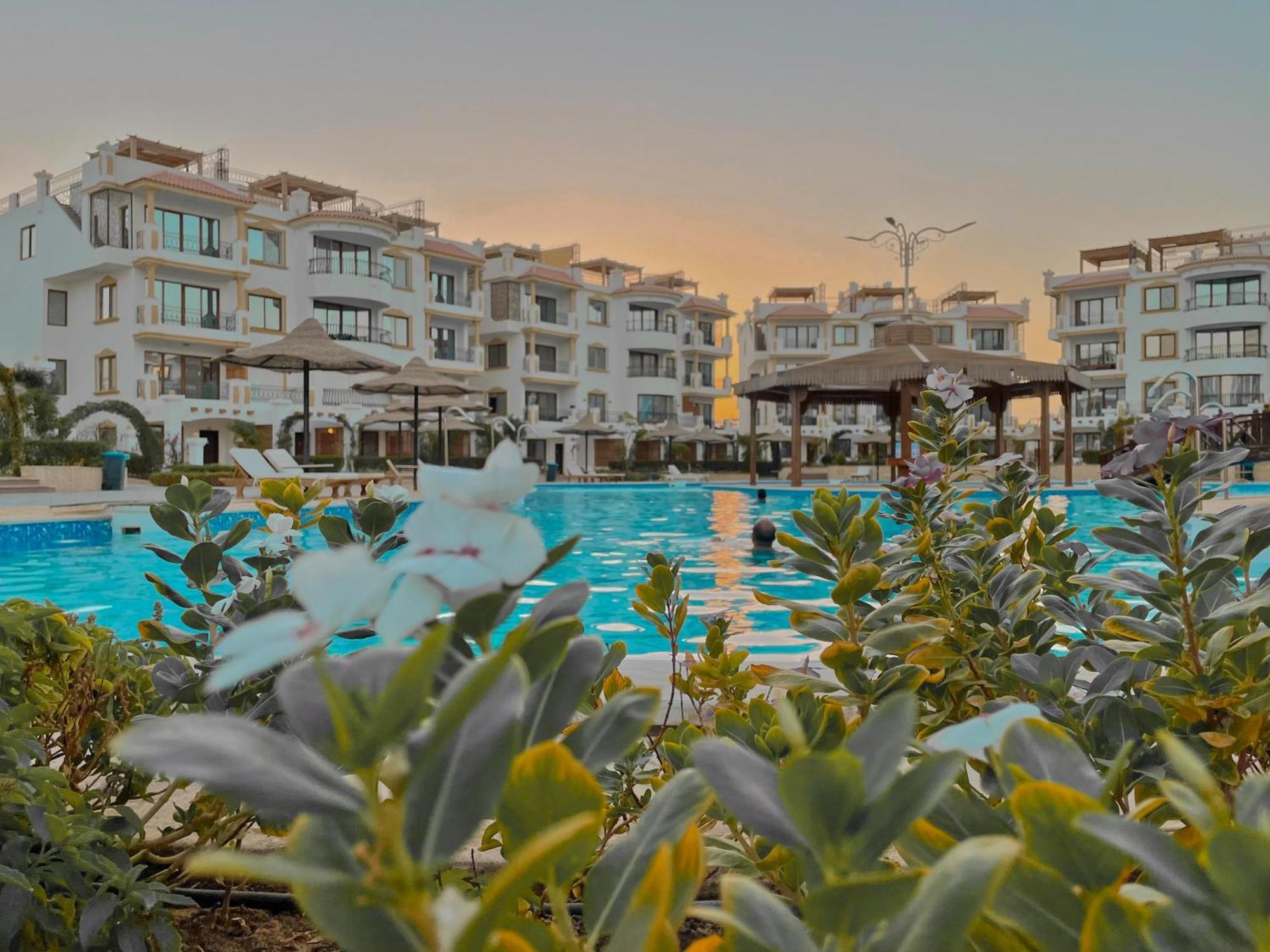 Sharm Hills Aqua Park Resort Bagian luar foto