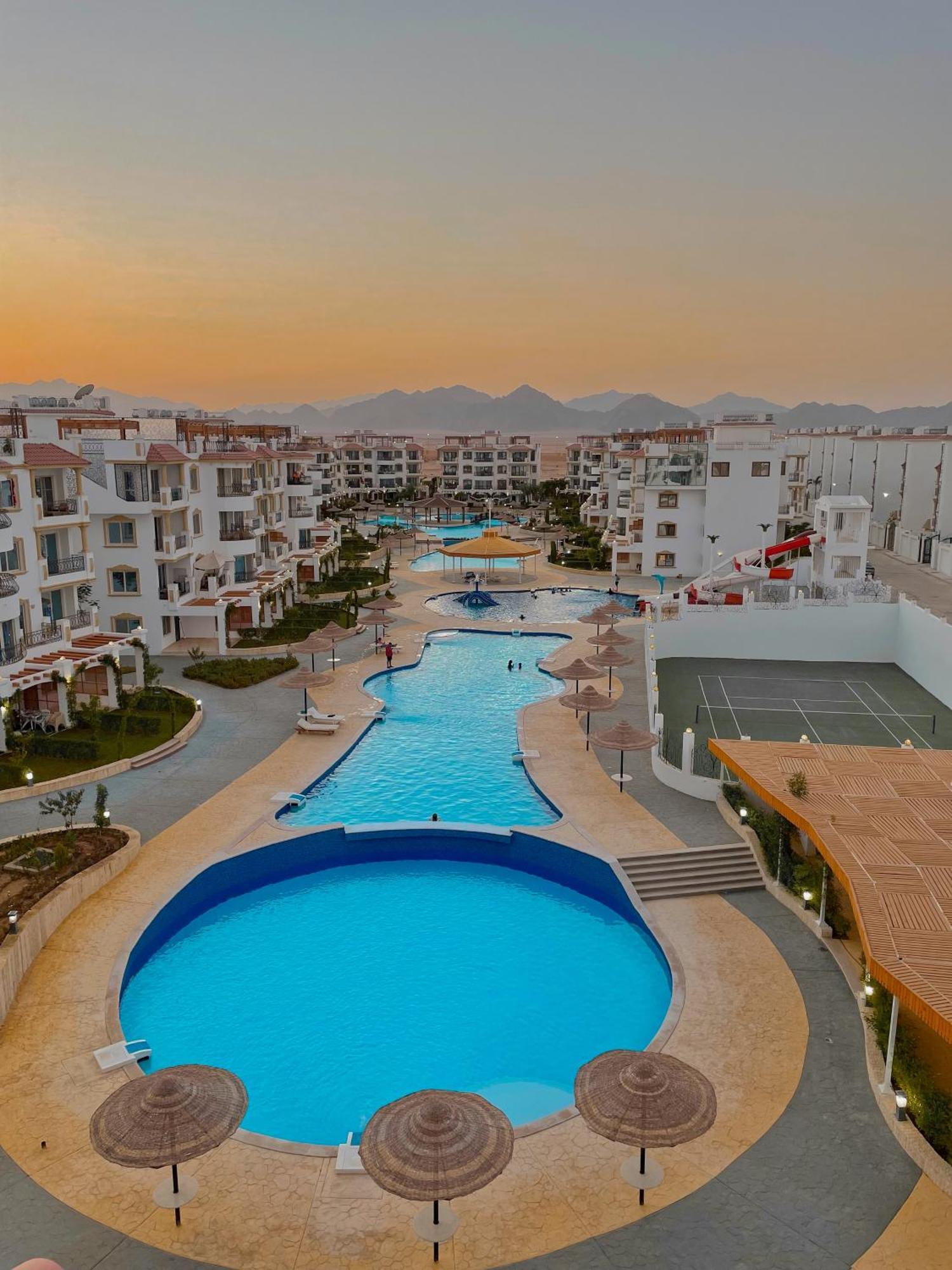 Sharm Hills Aqua Park Resort Bagian luar foto
